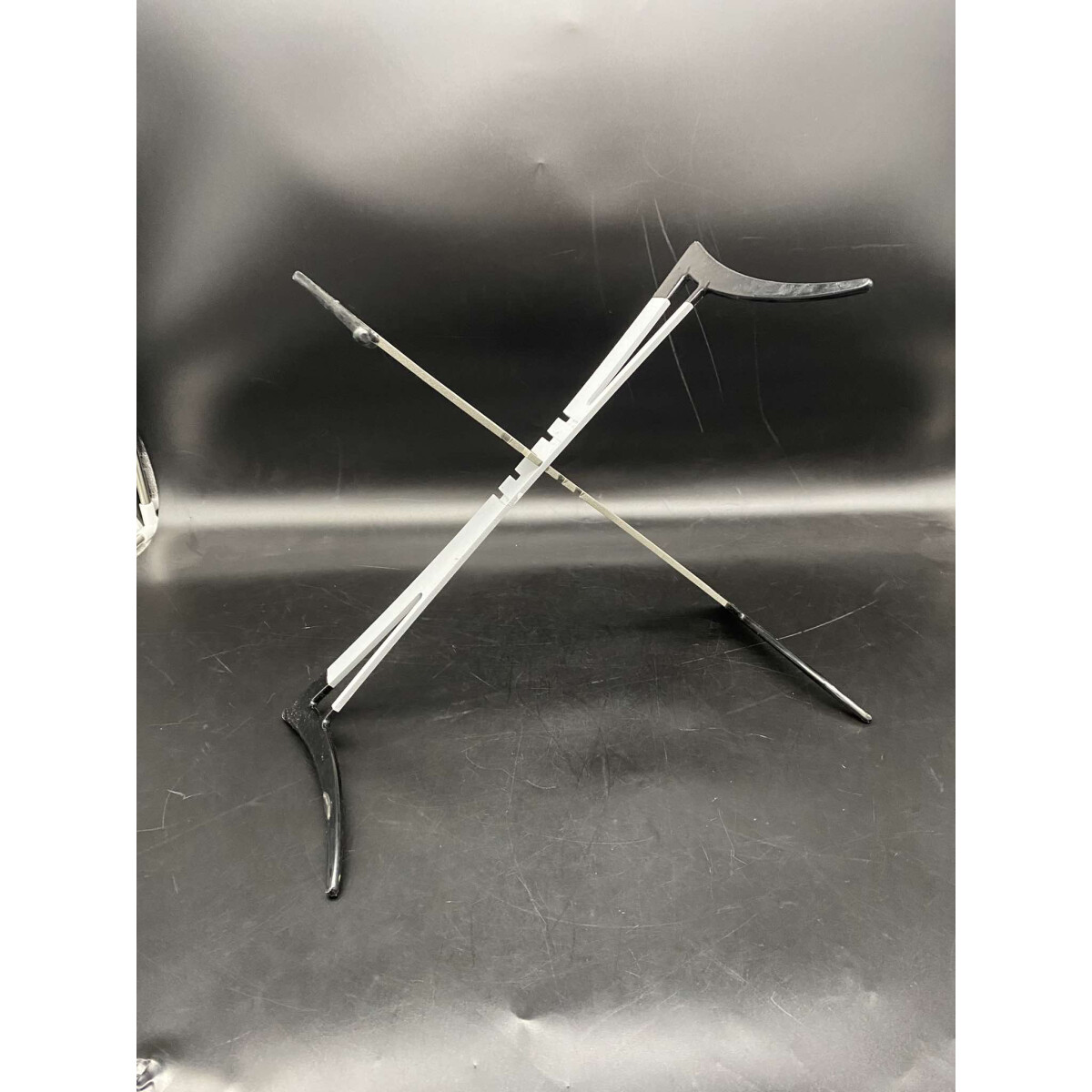 Gun X-Stand (Gebraucht)